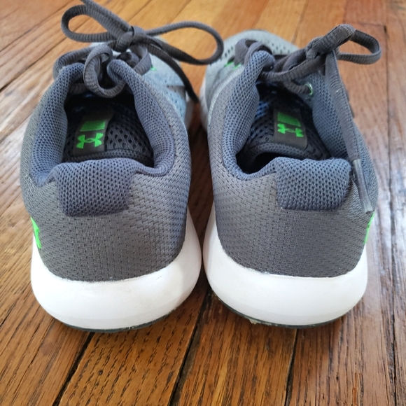 Boys Under Armour Shoes - Picture 4 of 4